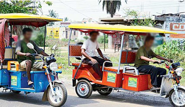 তিন চাকার যানবাহন চলাচলে পুলিশের নানা নির্দেশনা