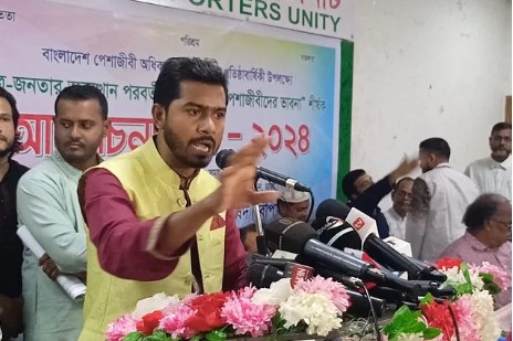 অন্তর্বর্তী সরকারের ভেতরে সুবিধাভোগীরা ঢুকে গেছে: নুরুল হক