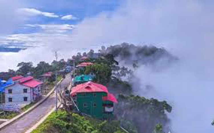 সাজেকে আটকা পড়েছেন ৮ শতাধিক পর্যটক