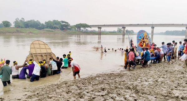 কানাইঘাটে প্রতিমা বিসর্জন