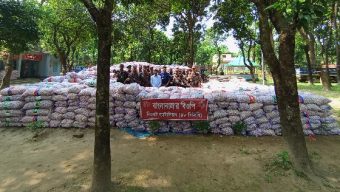 দোয়ারাবাজারে অবৈধপথে পাচারকালে দেশি ও ভারতীয় মালামাল আটক