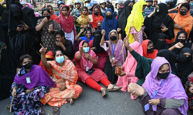 ফের অস্থির গাজীপুর শিল্পাঞ্চল : ৬ কারখানা বন্ধ ২৫টিতে ছুটি