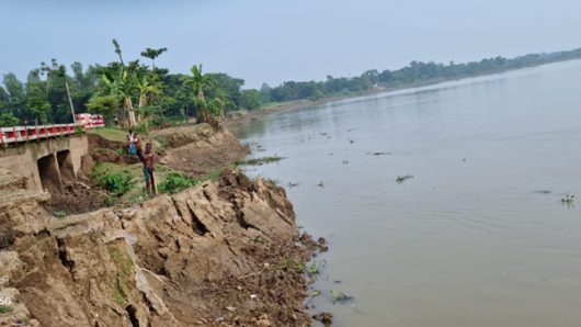 কুশিয়ারার ভাঙনে হুমকীর মুখে বন্যানিয়ন্ত্রণ বাঁধ