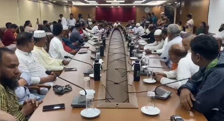 সিলেটে পরিবহন মালিক-শ্রমিকদের ডাকা কর্মবিরতি প্রত্যাহার